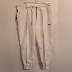 Nike Womens Sportswear Tech Fleece Mid Rise Joggers Sweatpants Ivory XL